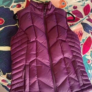 Duluth Trading Co puffer vest